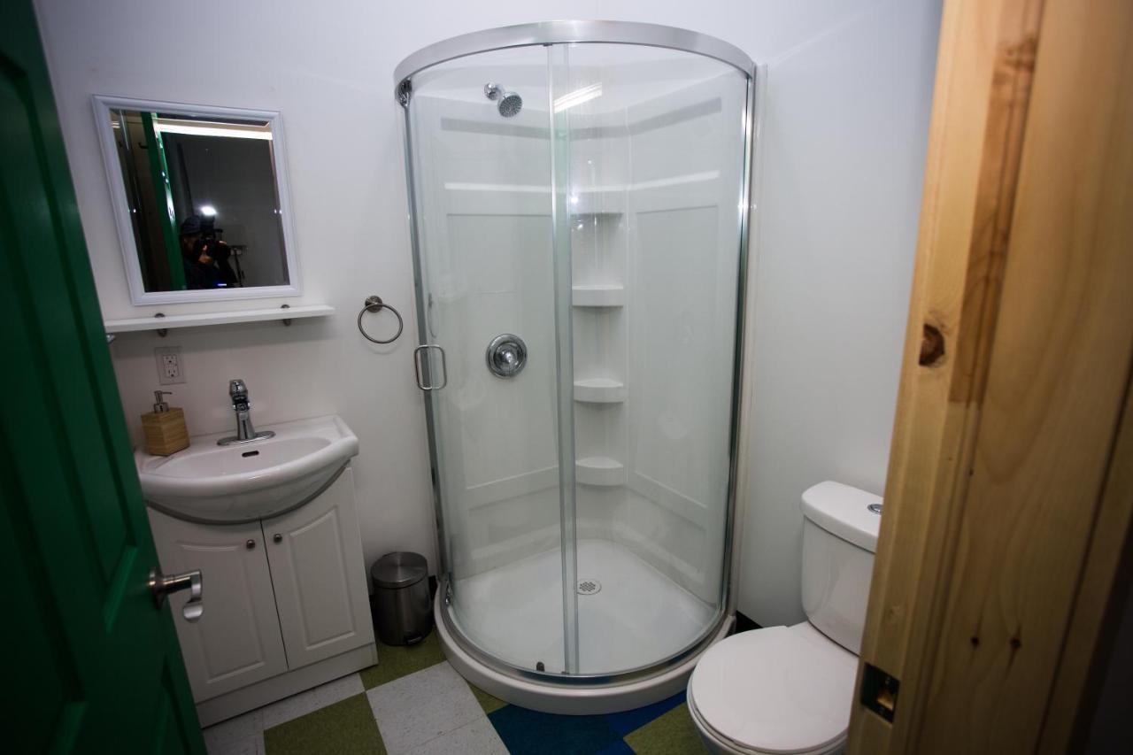Out East Hostels - Rocky Harbour Luaran gambar